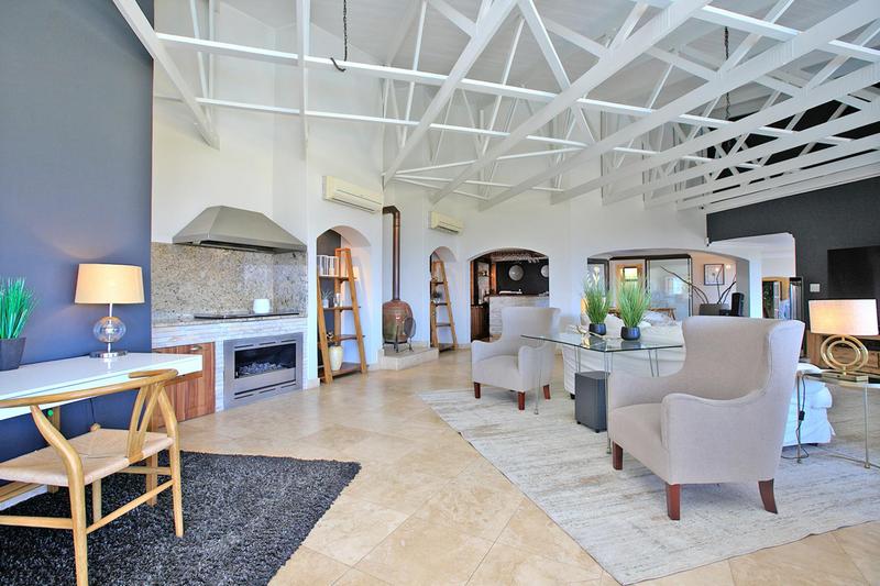 4 Bedroom Property for Sale in Bloubergstrand Western Cape